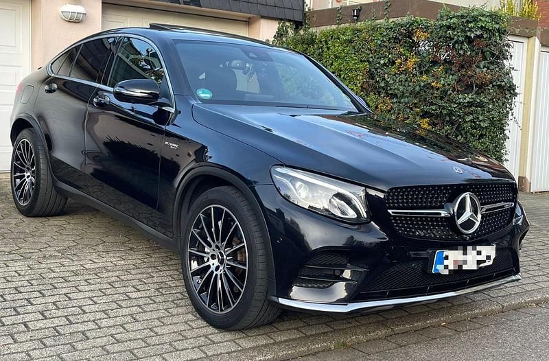 Schwarz Gebraucht 2018 Mercedes GLC220 AMG line Coupé | 29.500 € (Superpreis) - Bild 1/4
