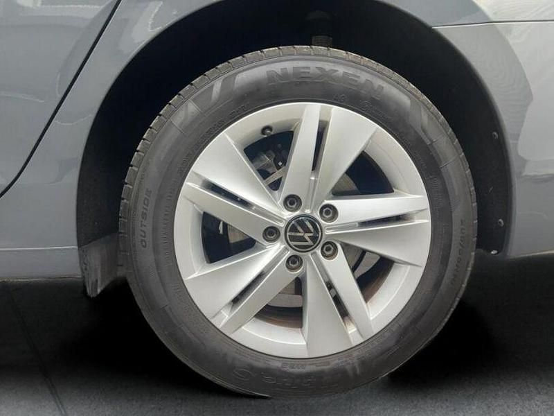 Gebraucht VW Golf VIII 2023 Grau Limousine