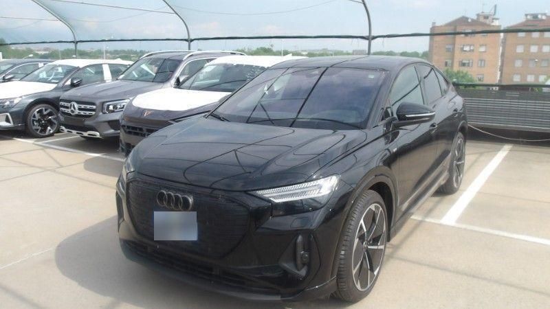 Mythosschwarz metallic Gebraucht 2024 Audi Q4 Sportback e-tron S-Line SUV | 47.720 € (Etwas zu teuer) - Bild 1/2
