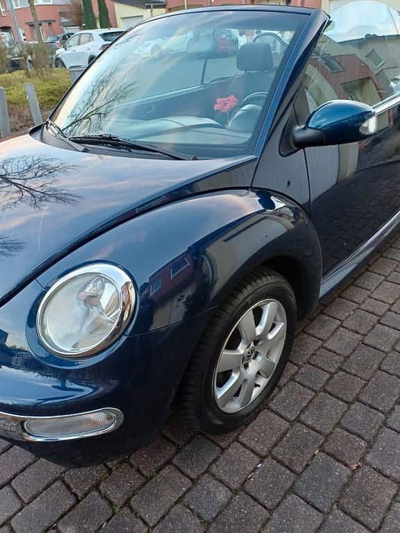 Gebraucht VW New Beetle 102 PS (75 kW) 2003 Blau Kleinwagen