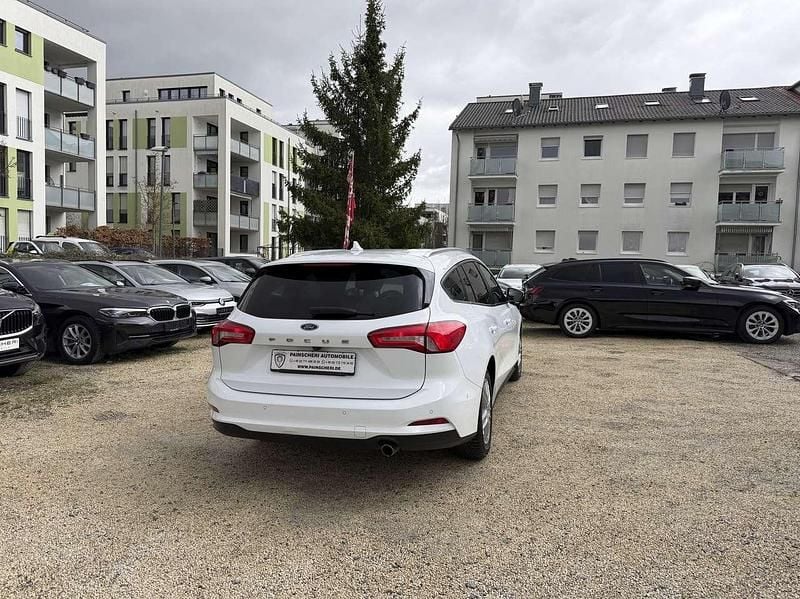 Gebraucht Ford Focus Cool & Connect 120 PS (88 kW) 2019 Frozen white Kombi