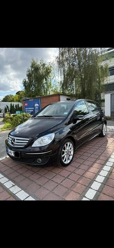 Schwarz Gebraucht 2007 Mercedes B200 Van / Kleinbus | 3.400 € (Guter Preis) - Bild 1/4