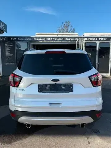 Second-hand Ford Kuga Titanium 150 CP (110 kW) 2017 Alb SUV