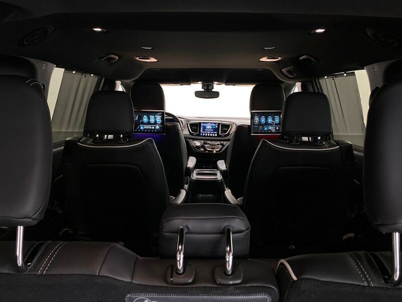Weiß Gebraucht 2019 Chrysler Pacifica SUV | 25.900 € (Fairer Preis) - Bild 1/4