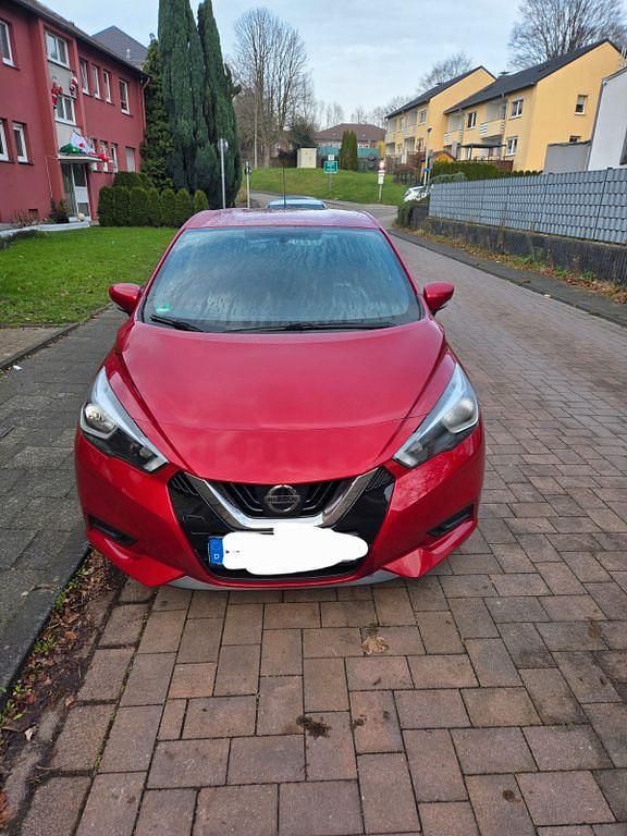 Gebraucht Nissan Micra Acenta 90 PS (66 kW) 2018 Rot Limousine