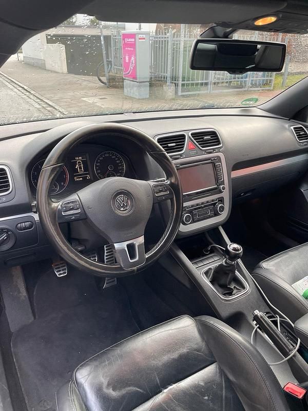 Second-hand VW Eos 2009 Albastru Cabrio
