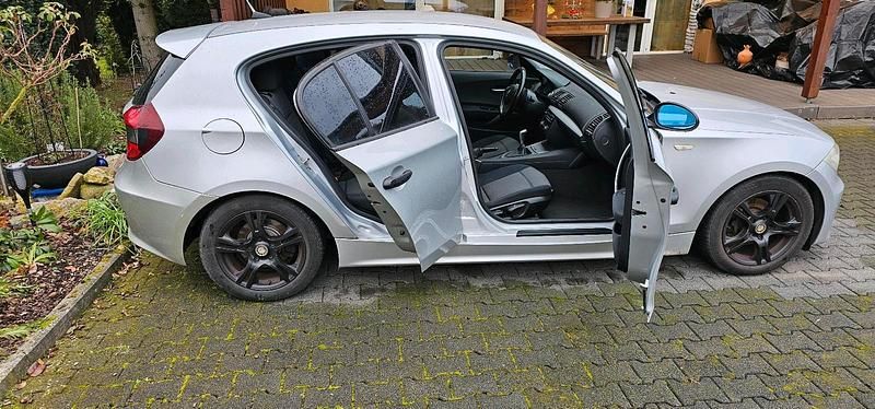 Gebraucht BMW 116 116 PS (85 kW) 2006 Silber Kleinwagen