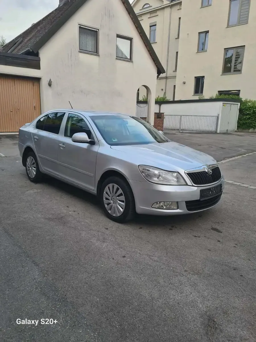 Gebraucht Skoda Octavia 160 PS (117 kW) 2010 Silber Limousine