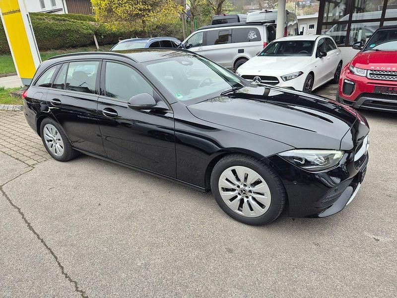 Gebraucht Mercedes C220 200 PS (147 kW) 2022 Schwarz Kombi