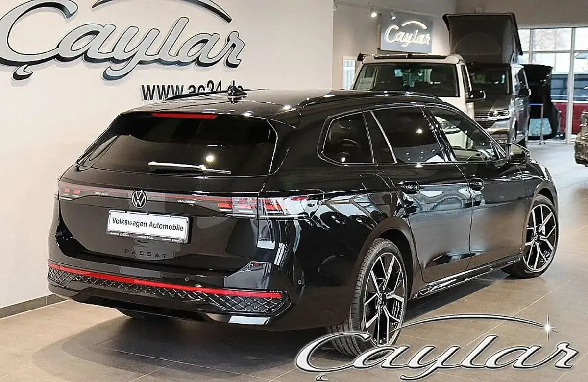 Ny VW Passat R-line 193 HK (141 kW) 2025 Sort Stationcar