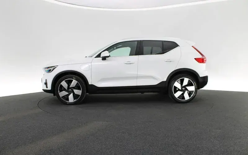 Gebraucht Volvo XC40 Plus 261 PS (191 kW) 2022 Weiß SUV