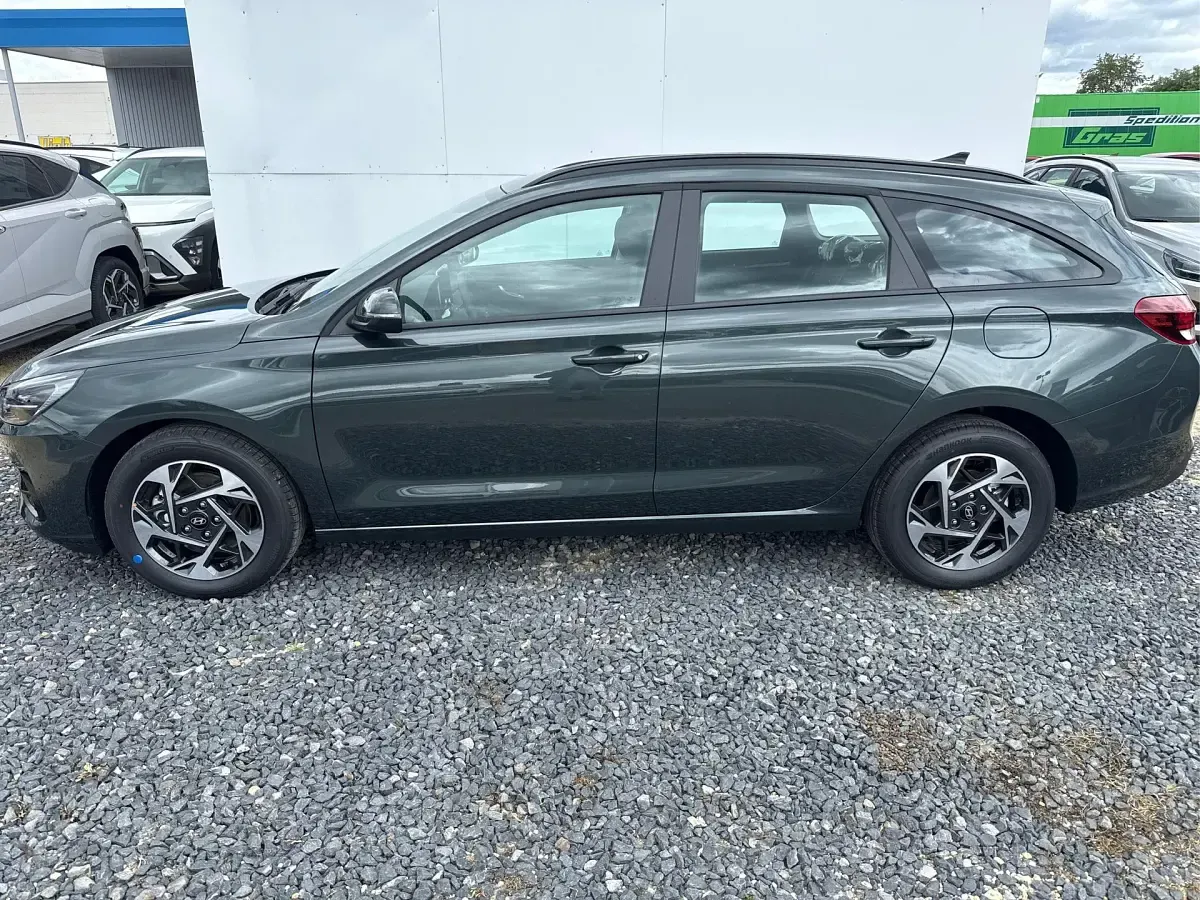Neu Hyundai i30 Style 150 PS (110 kW) 2026 Cypress green t2p Kombi