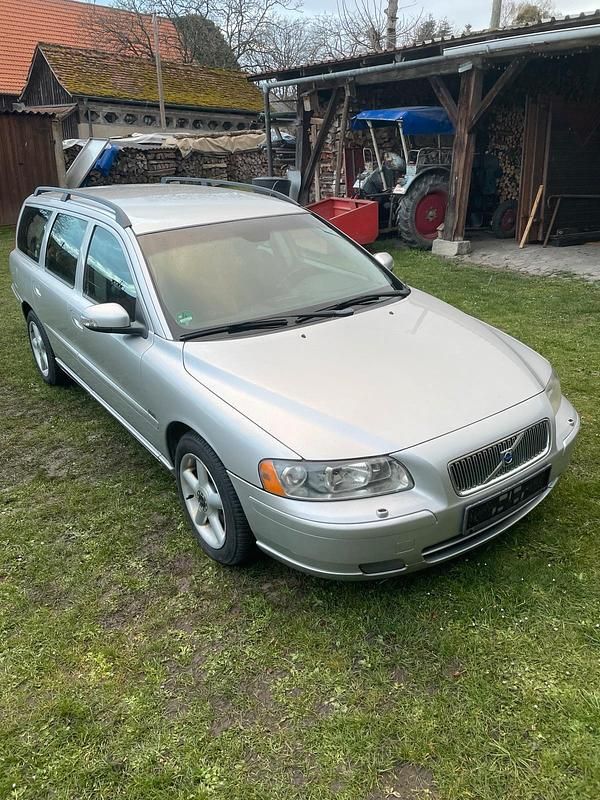 Gebraucht Volvo V70 185 PS (136 kW) 2007 Silber Kombi