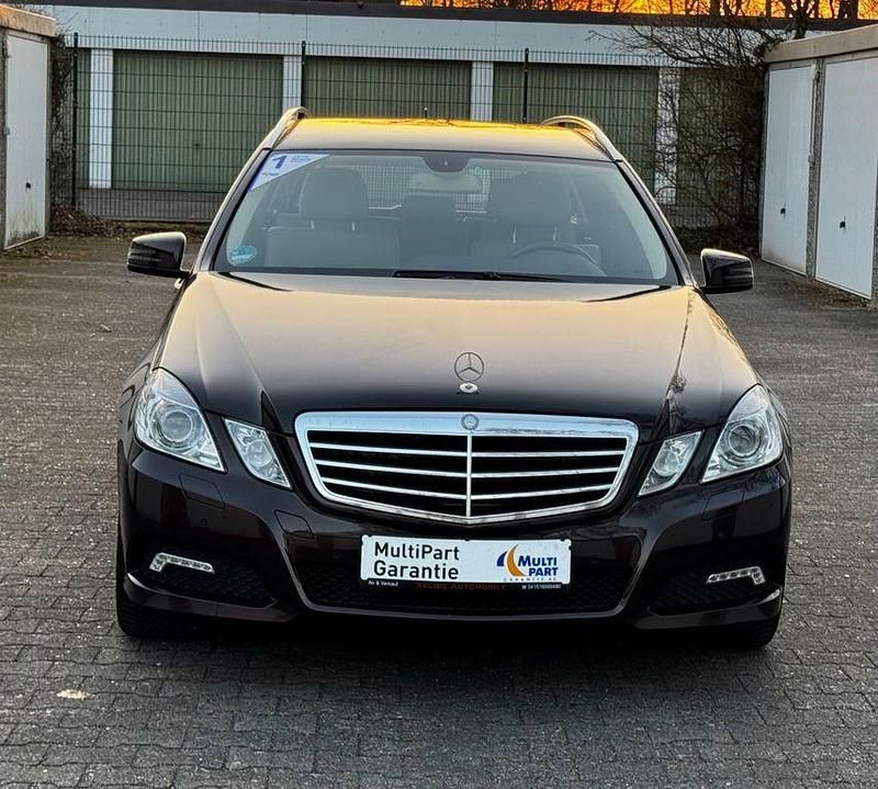 Gebraucht Mercedes E350 231 PS (169 kW) 2010 Braun Limousine