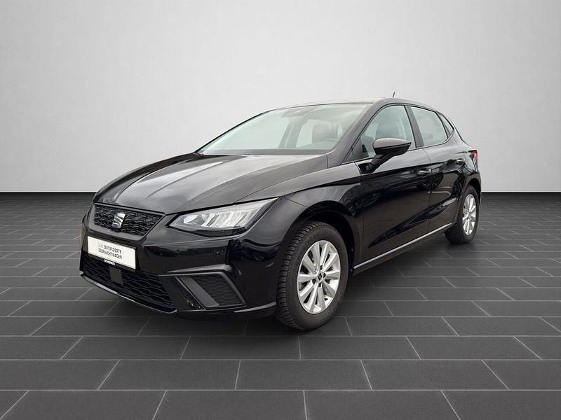 Midnight schwarz metallic (metallic) Gebraucht 2024 Seat Ibiza Style Limousine | 18.300 € (Fairer Preis) - Bild 1/4