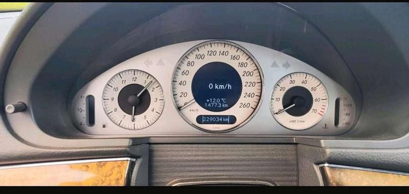 Gebraucht Mercedes E350 272 PS (200 kW) 2006 Limousine