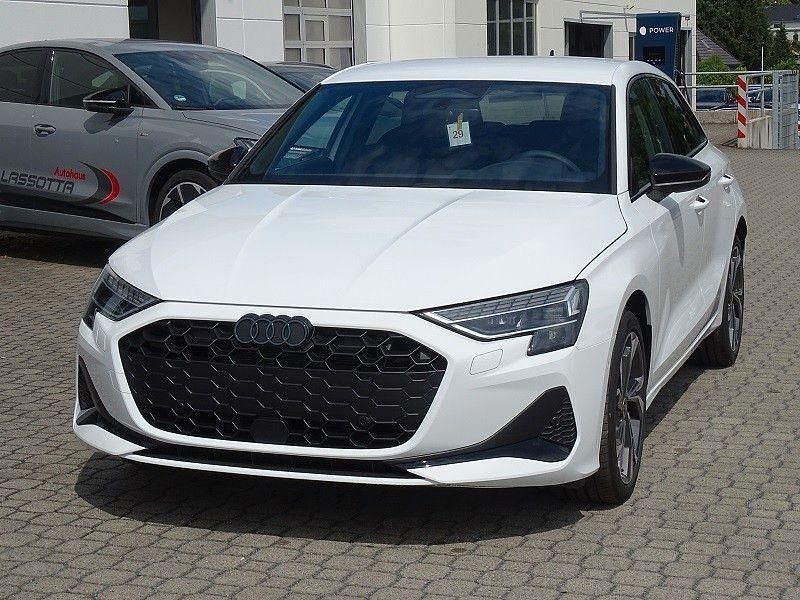 Neu Audi A3 Advanced 150 PS (110 kW) 2026 Weiß Limousine