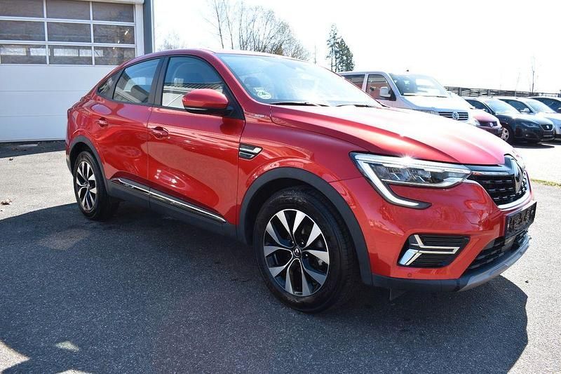 Gebraucht Renault Arkana Zen 140 PS (102 kW) 2022 Rot SUV