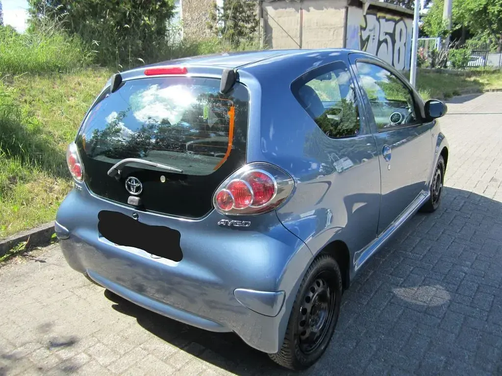 Gebraucht Toyota Aygo 68 PS (50 kW) 2010 Blau Kleinwagen