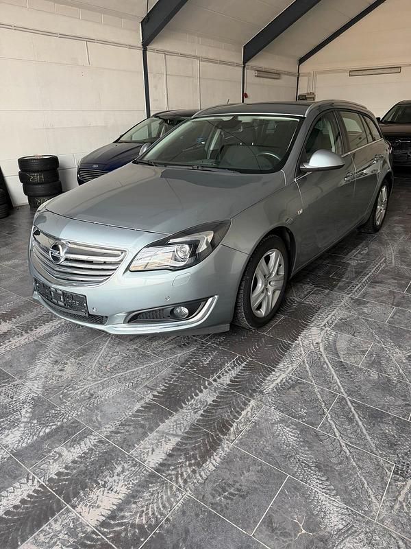 Gebraucht Opel Insignia Edition 140 PS (102 kW) 2014 Kombi