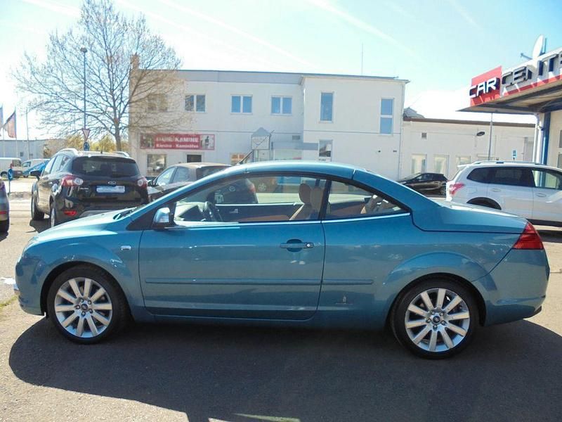 Gebraucht Ford Focus Cabriolet Titanium 145 PS (106 kW) 2007 Blau Cabrio