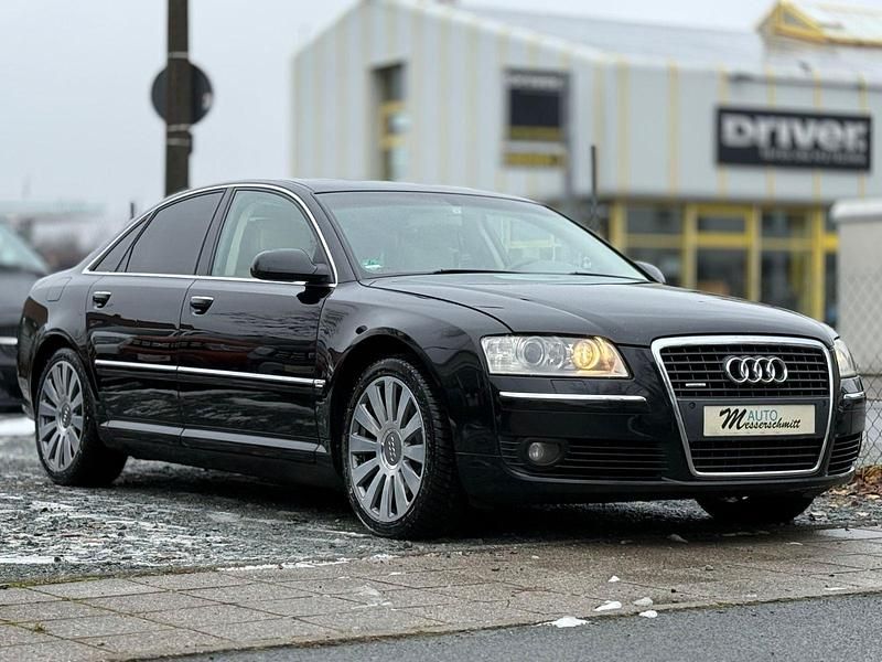 Schwarz Gebraucht 2006 Audi A8 Ambiente Limousine | 8.940 € (Etwas zu teuer) - Bild 1/4