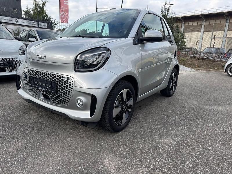 Silber Gebraucht 2020 Smart ForTwo Electric Drive Cabrio | 11.990 € (Fairer Preis) - Bild 1/4