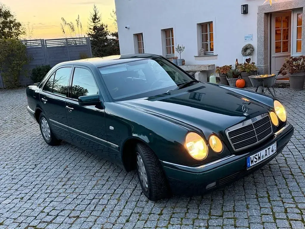 Brugt Mercedes E230 Elegance 150 HK (110 kW) 1996 Grøn Sedan