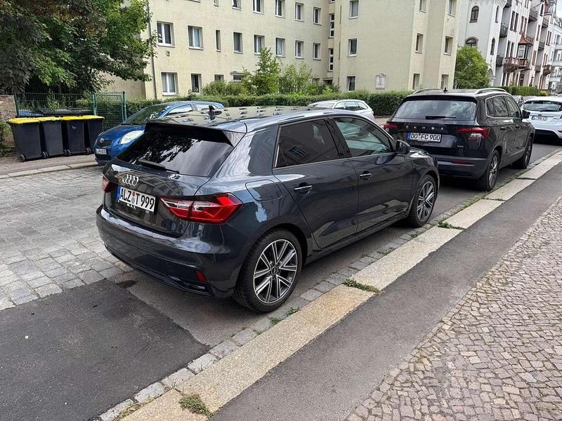 Gebraucht Audi A1 Sportback Advanced 95 PS (69 kW) 2022 Grau Kleinwagen