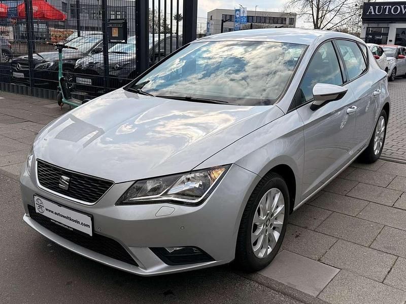 Gebraucht Seat Leon Style 110 PS (80 kW) 2015 "estrella" silber Kleinwagen