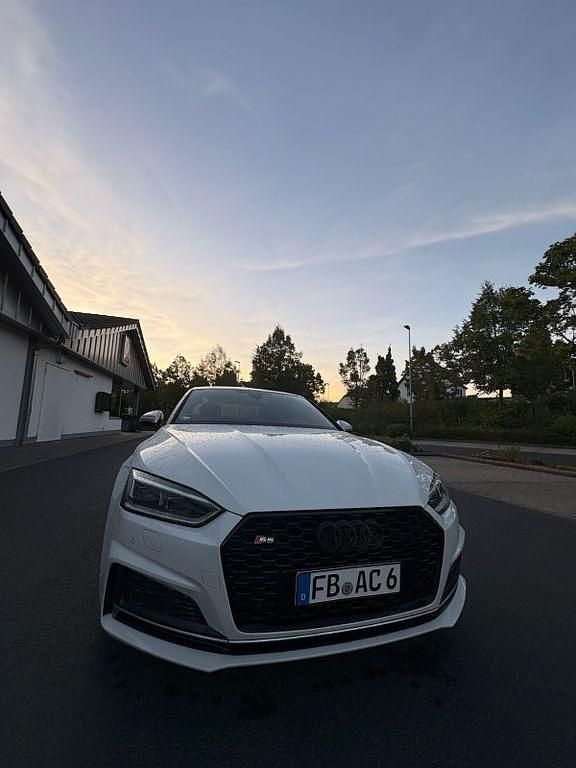 Weiß Gebraucht 2016 Audi A5 S-Line Coupé | 27.500 € - Bild 1/4