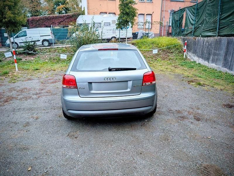 Gebraucht Audi A3 Performance 105 PS (77 kW) 2003 Silber Kleinwagen