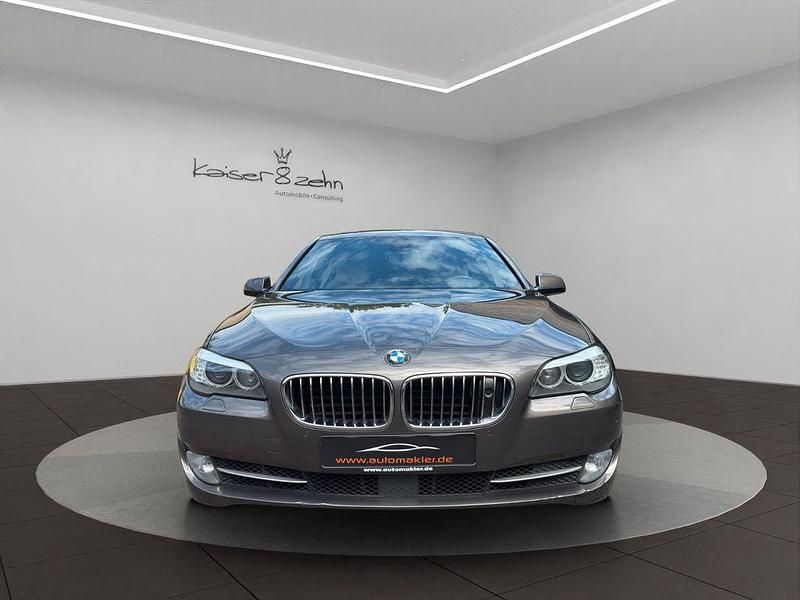 Gebraucht BMW 550 Sport Line 408 PS (300 kW) 2010 Braun Limousine