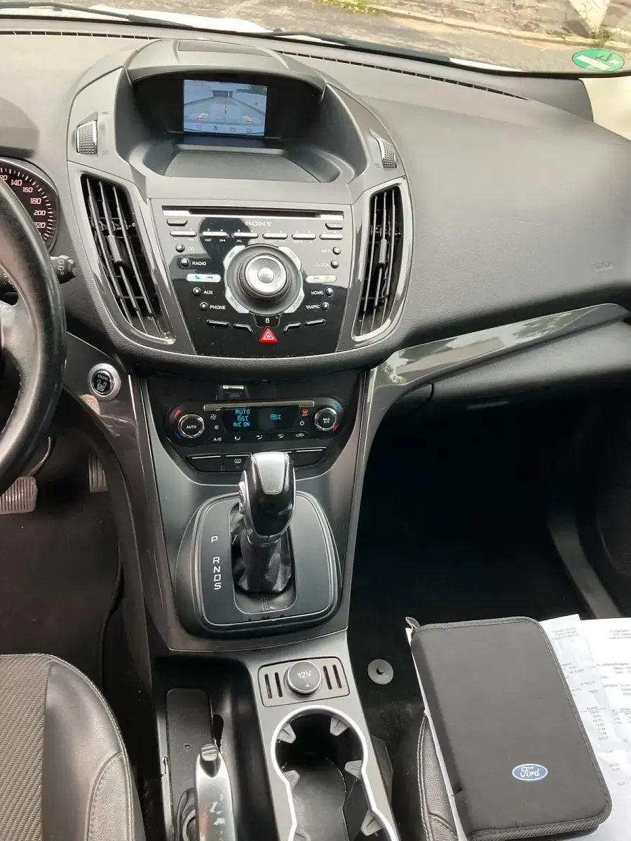 Gebraucht Ford Kuga Titanium 150 PS (110 kW) 2015 Weiß SUV