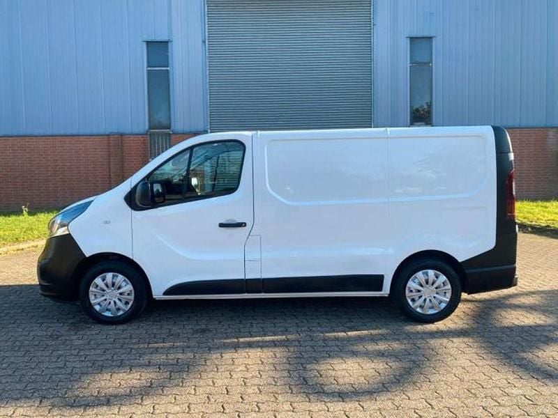 Gebraucht Opel Vivaro 150 PS (110 kW) 2016 Casabl/arctic/eisweiss/kaolin Van / Kleinbus