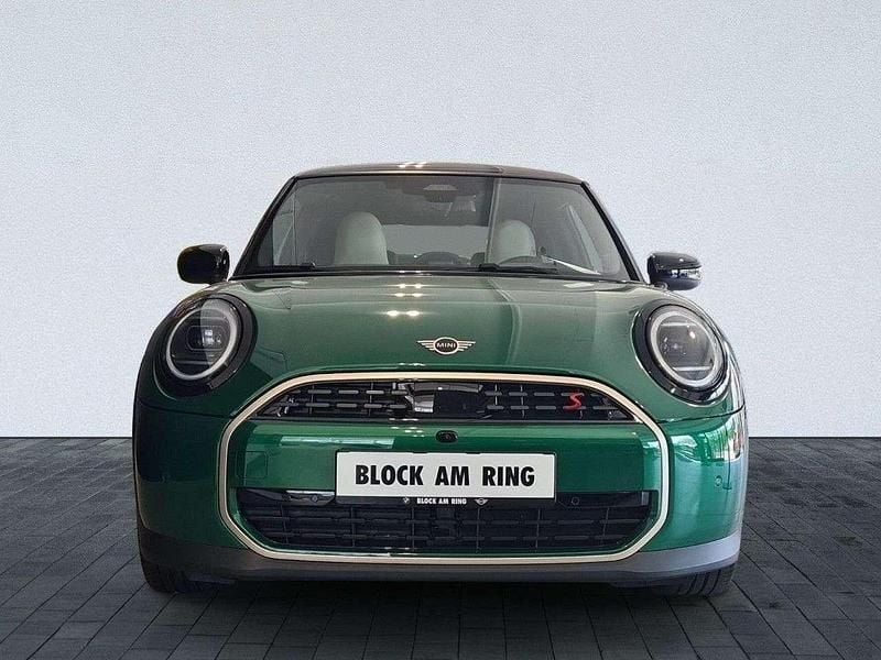 Neu Mini Cooper S 204 PS (150 kW) 2025 British racing green iv (andere) Kleinwagen