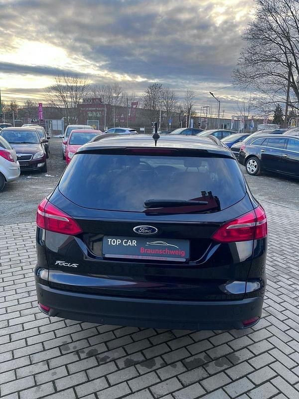 Gebraucht Ford Focus Business Edition 120 PS (88 kW) 2017 Schwarz Kombi