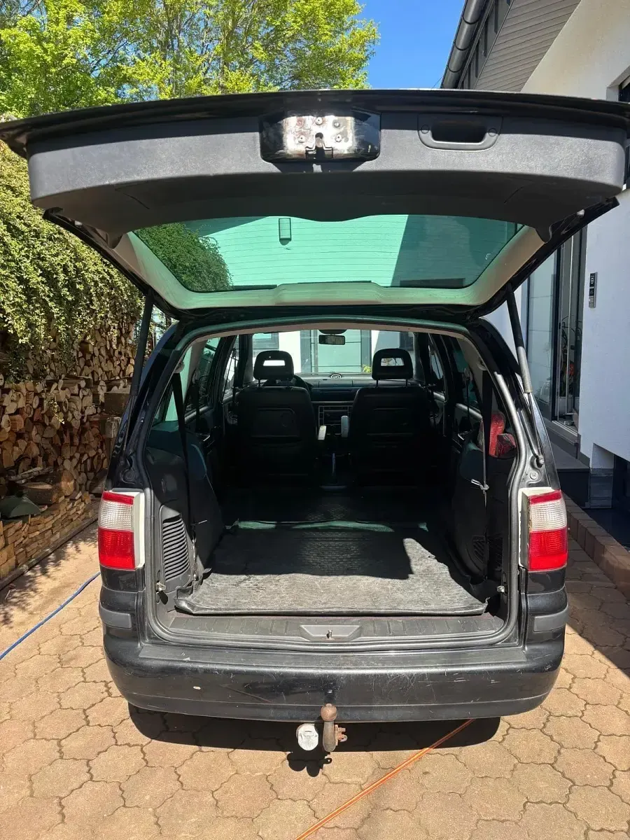 Gebraucht Ford Galaxy 131 PS (96 kW) 2003 Schwarz Van / Kleinbus