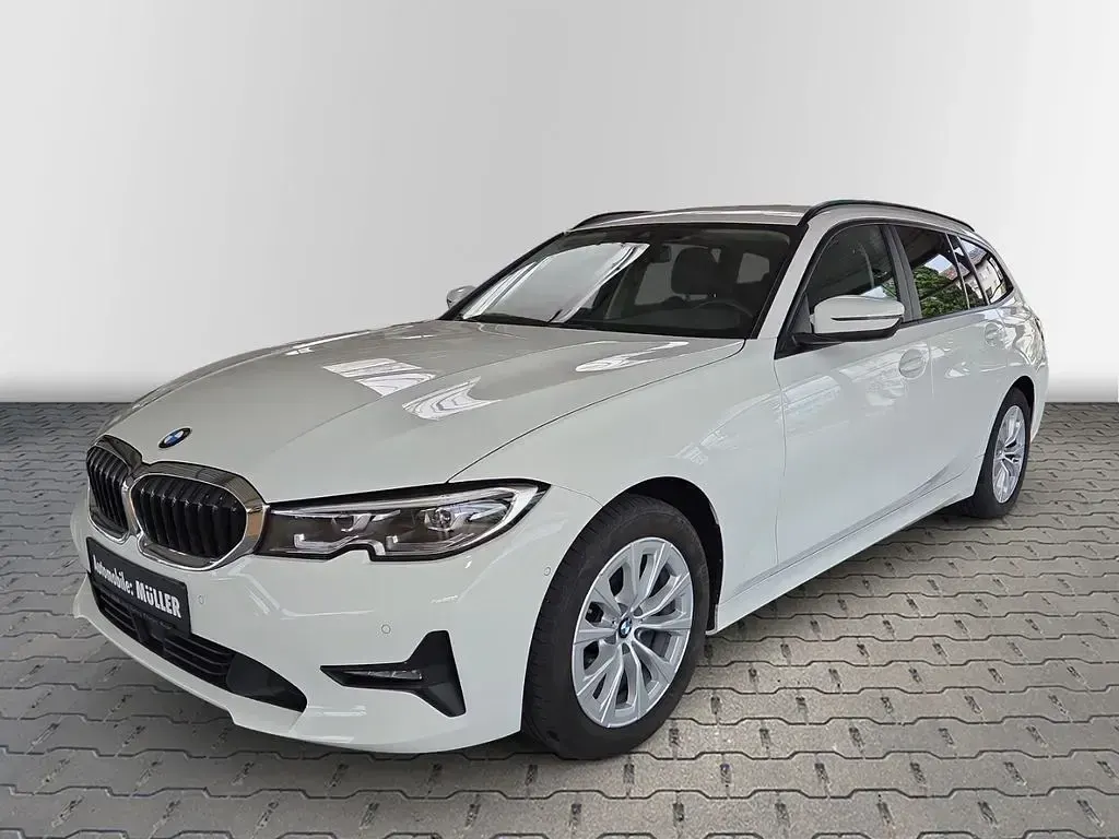 Gebraucht BMW 320 Sport Line 190 PS (139 kW) 2022 Weiss Kombi