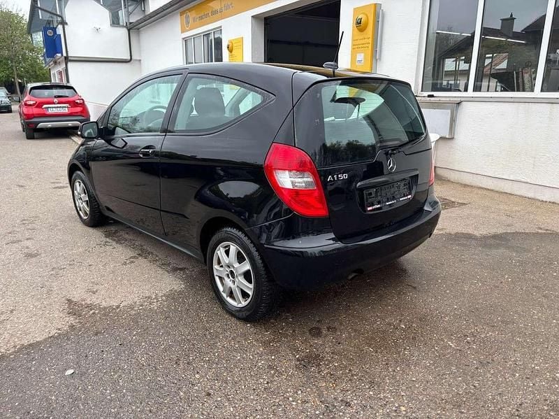 Gebraucht Mercedes A150 95 PS (69 kW) 2008 Kosmosschwarz  metalliclack Kleinwagen