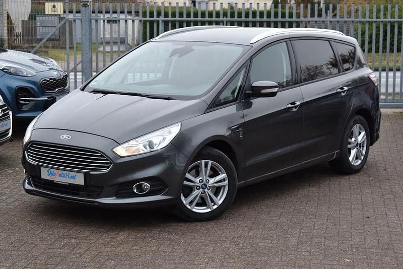 Gebraucht Ford S-MAX Business Edition 150 PS (110 kW) 2018 Grau Van / Kleinbus