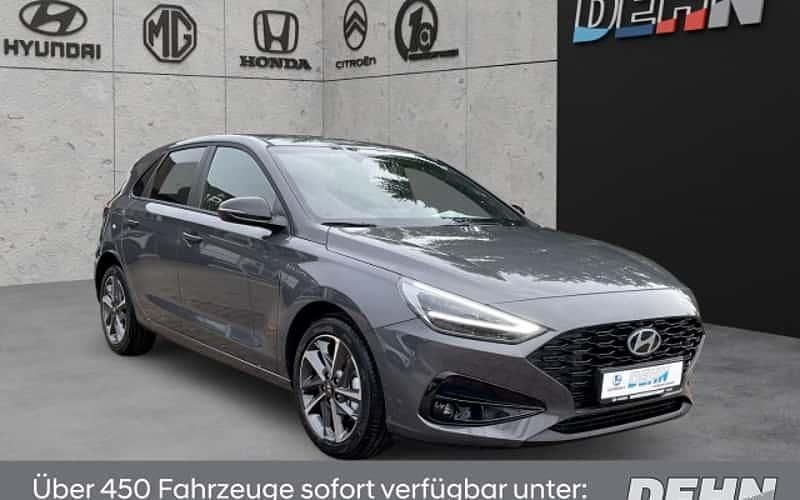 Orange Gebraucht 2024 Hyundai i30 Advantage Limousine | 25.960 € (Guter Preis) - Bild 1/4