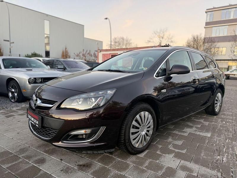 Gebraucht Opel Astra Exklusiv 140 PS (102 kW) 2015 Braun Kombi