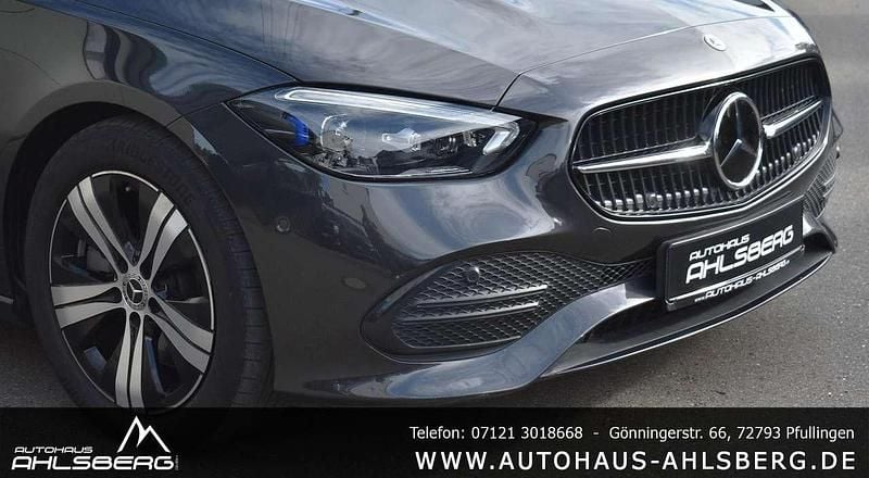 Gebraucht Mercedes C300 Night 265 PS (194 kW) 2021 Grafitgrau  metalliclack Kombi