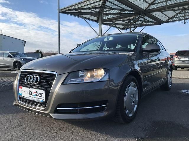 Gebraucht Audi A3 Comfort 125 PS (91 kW) 2011 Grau Kleinwagen