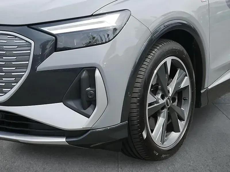 Gebraucht Audi Q4 Sportback e-tron 150 kW (204 PS) 2023 Grau SUV