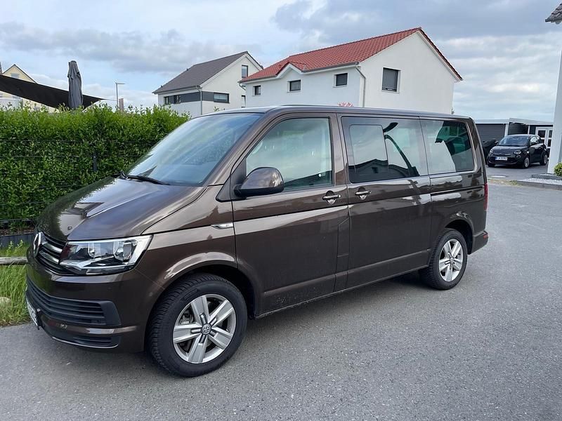 Braun Gebraucht 2017 VW Multivan Comfortline Van | 37.900 € (Fairer Preis) - Bild 1/4