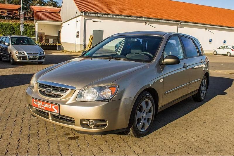 Gebraucht Kia Cerato EX 105 PS (77 kW) 2005 Gold Limousine