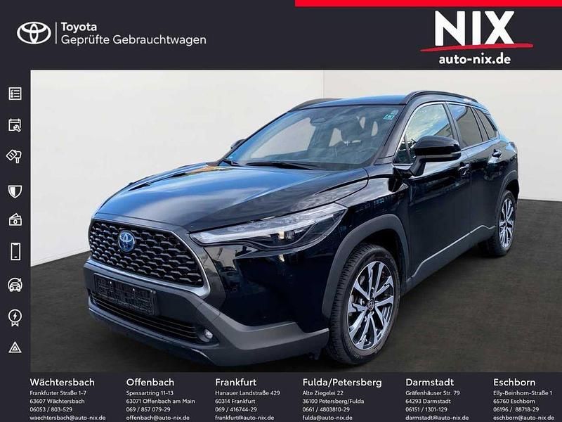 Tiefschwarz mica metallic Gebraucht 2022 Toyota Corolla Cross Basis SUV | 31.490 € (Fairer Preis) - Bild 1/4
