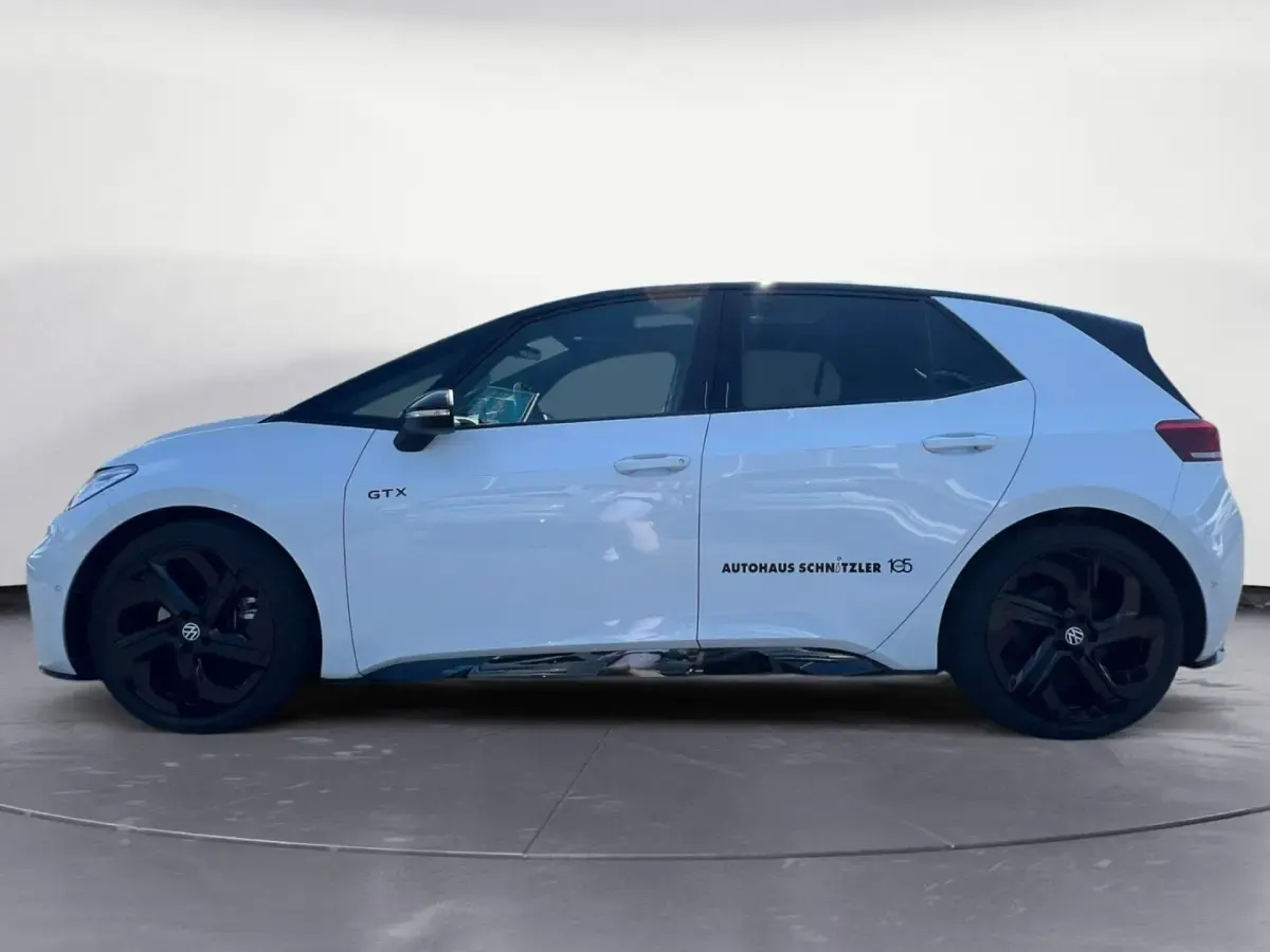 Gebraucht VW ID.3 GTX 210 kW (286 PS) 2025 Gletscherweiß schwarz (metallic) Kleinwagen